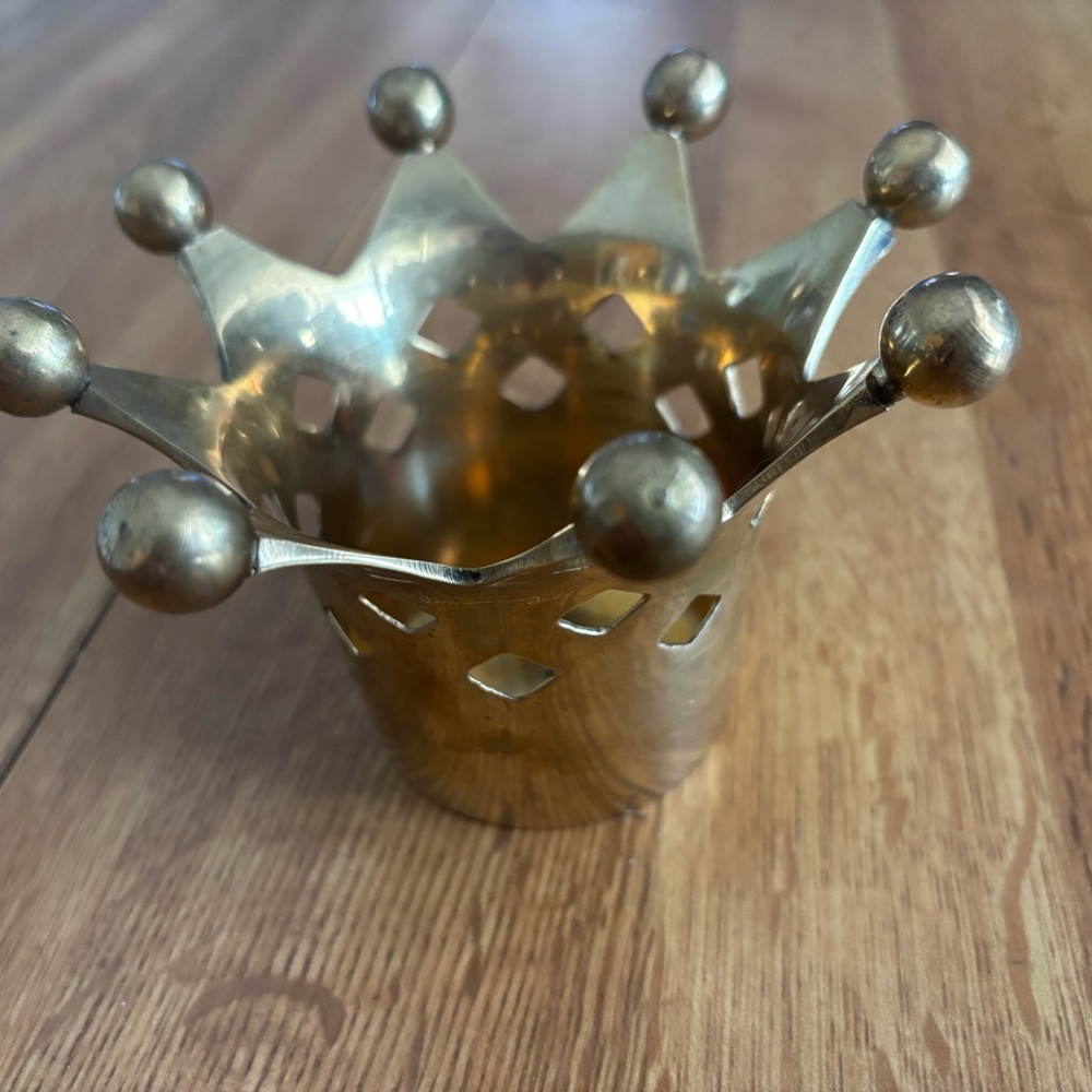 Gold Crown Candle Holder